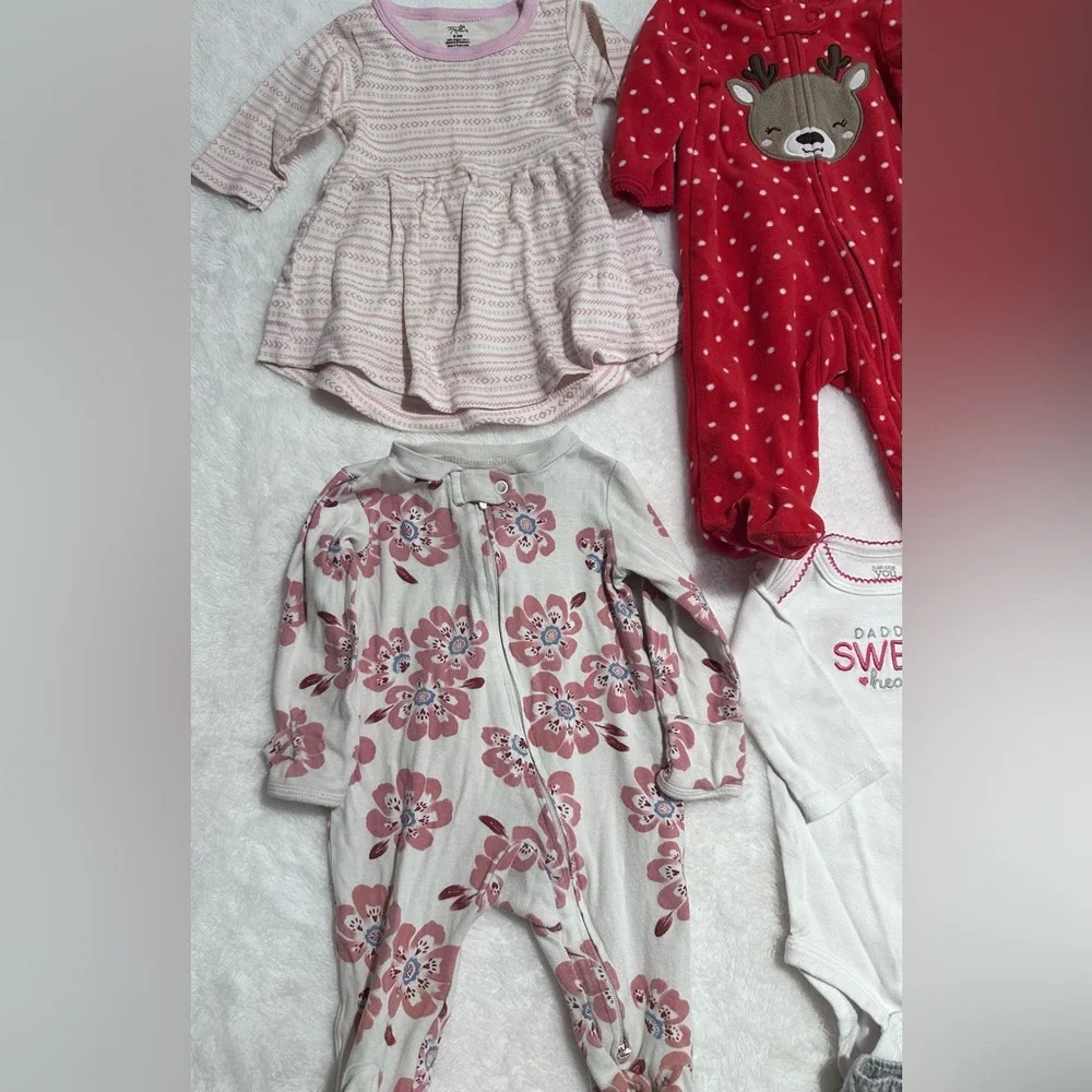 Baby 3 month size bundle bodysuit sleepers pants wardrobe - Picture 2 of 5